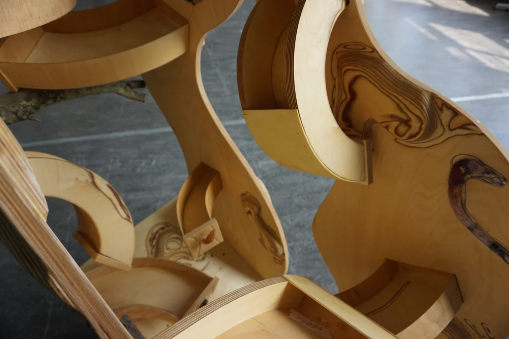 The Cabinet In Love — 6