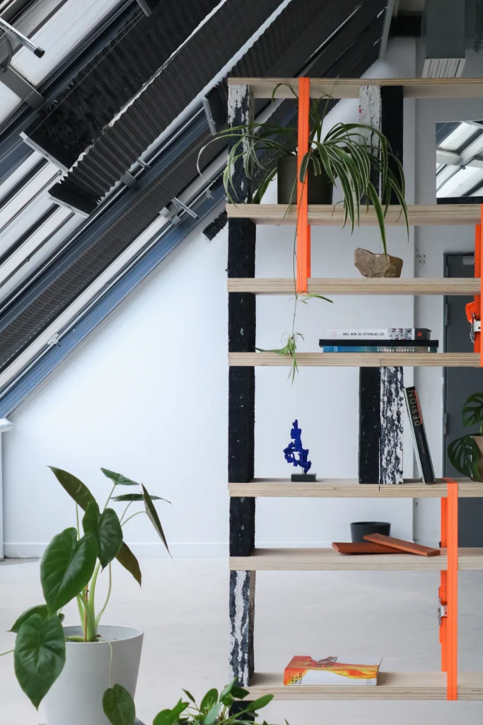 L'intervalle "l" / Shelving Unit // Reimagined Textile — 2