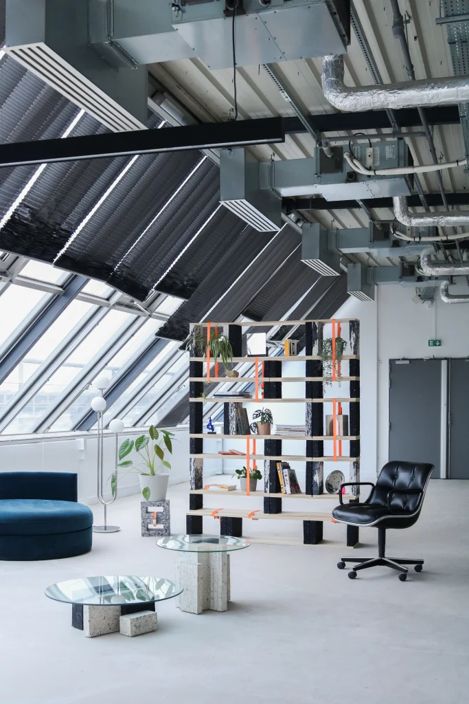 L'intervalle "l" / Shelving Unit // Reimagined Textile — 3