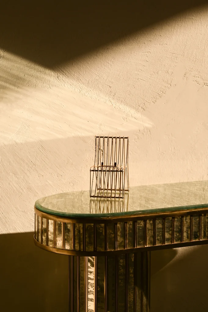 Glitch Chair Phone Holder — 3