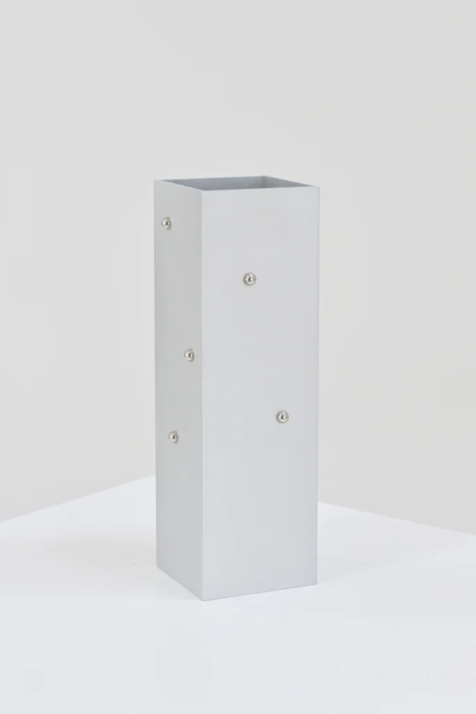 Mono Vase — 8