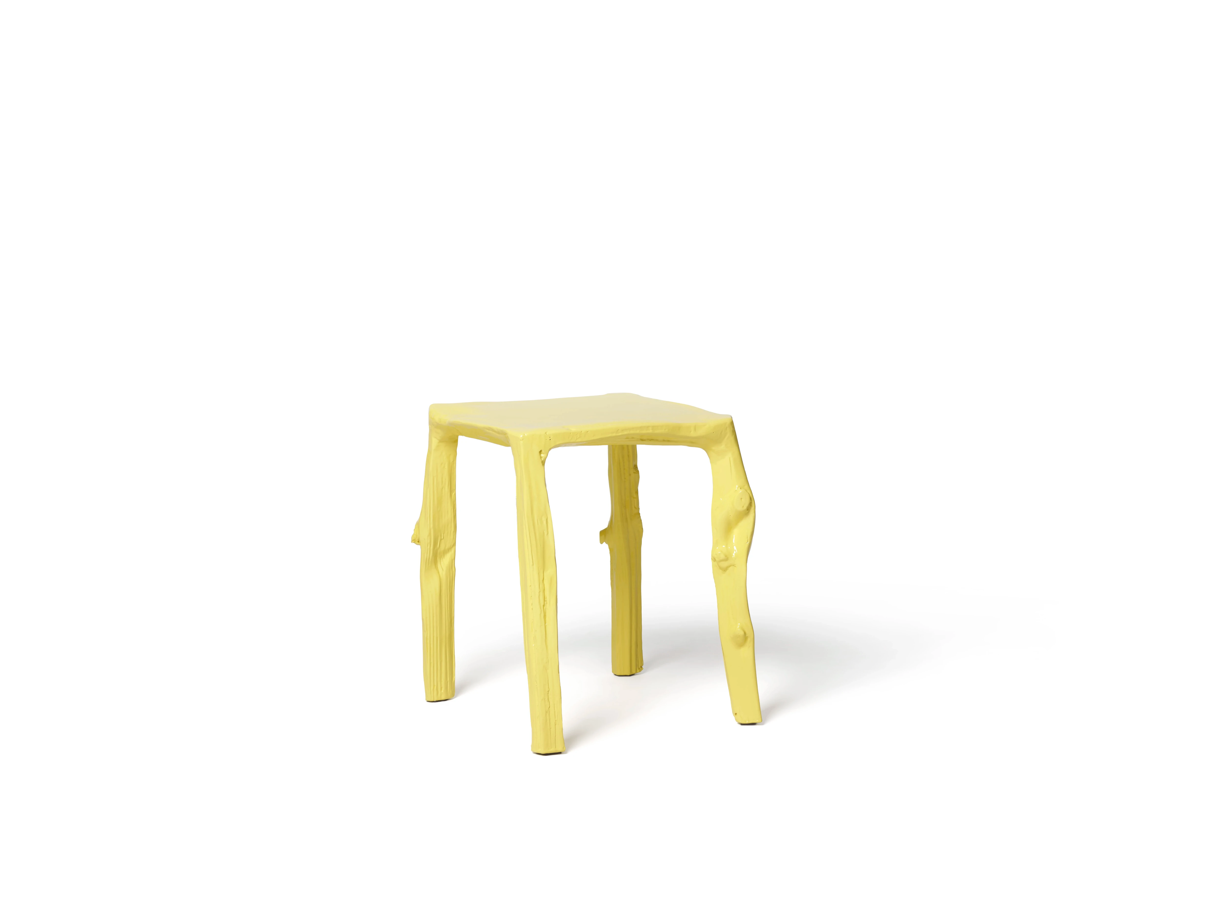Splitted stool in Douglas fir by Teun Zwets