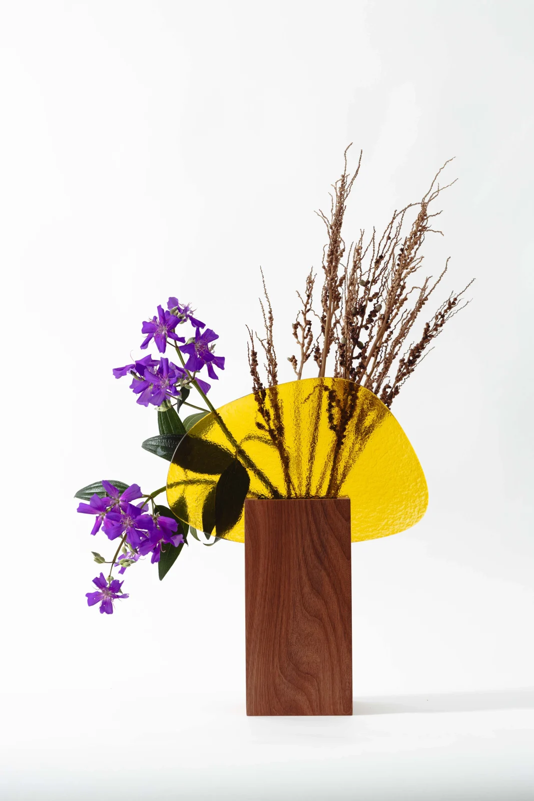 Permeio Vase - Medium — 2