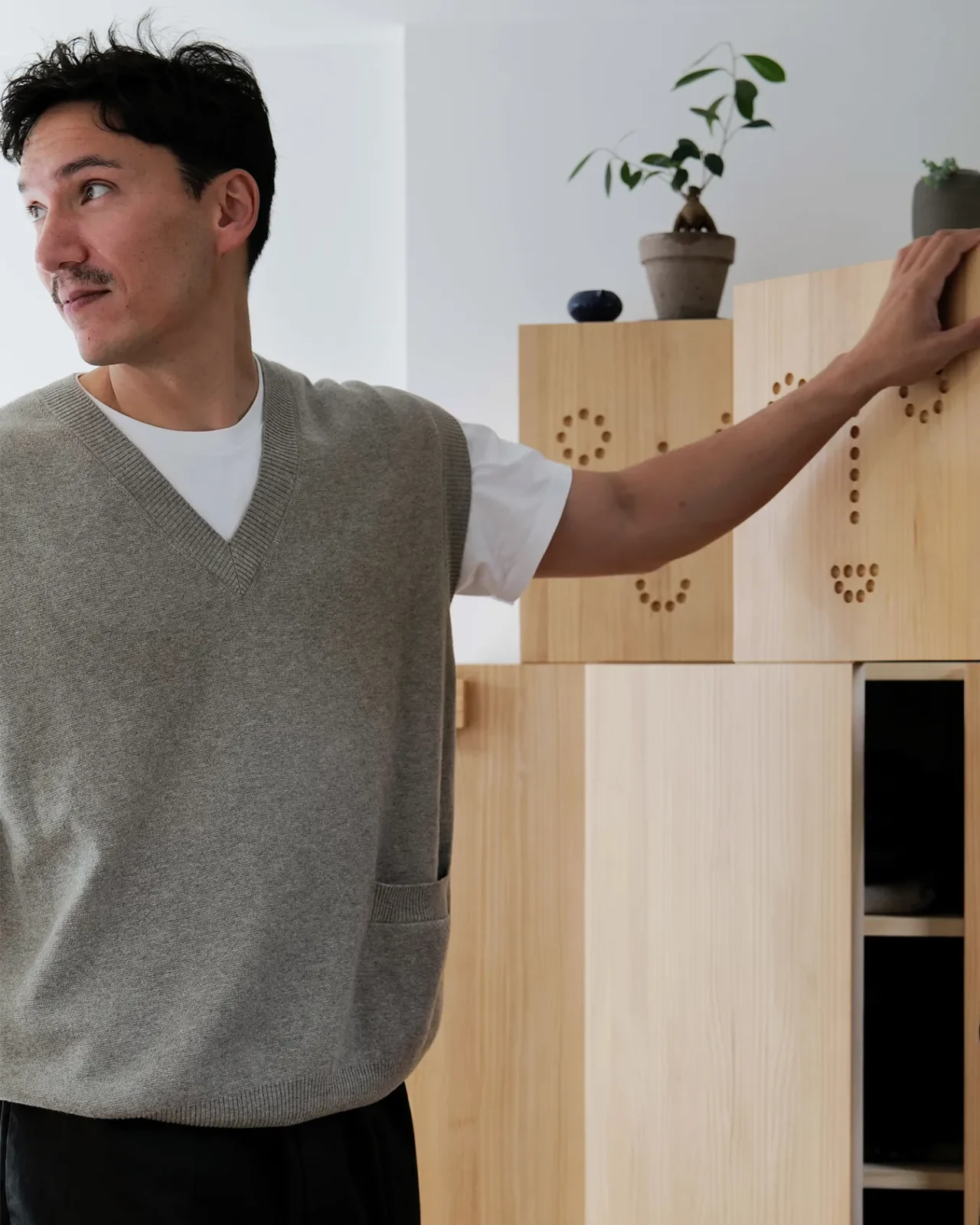 Furniture Friends - Cabinet No. 2 (pino) — 3