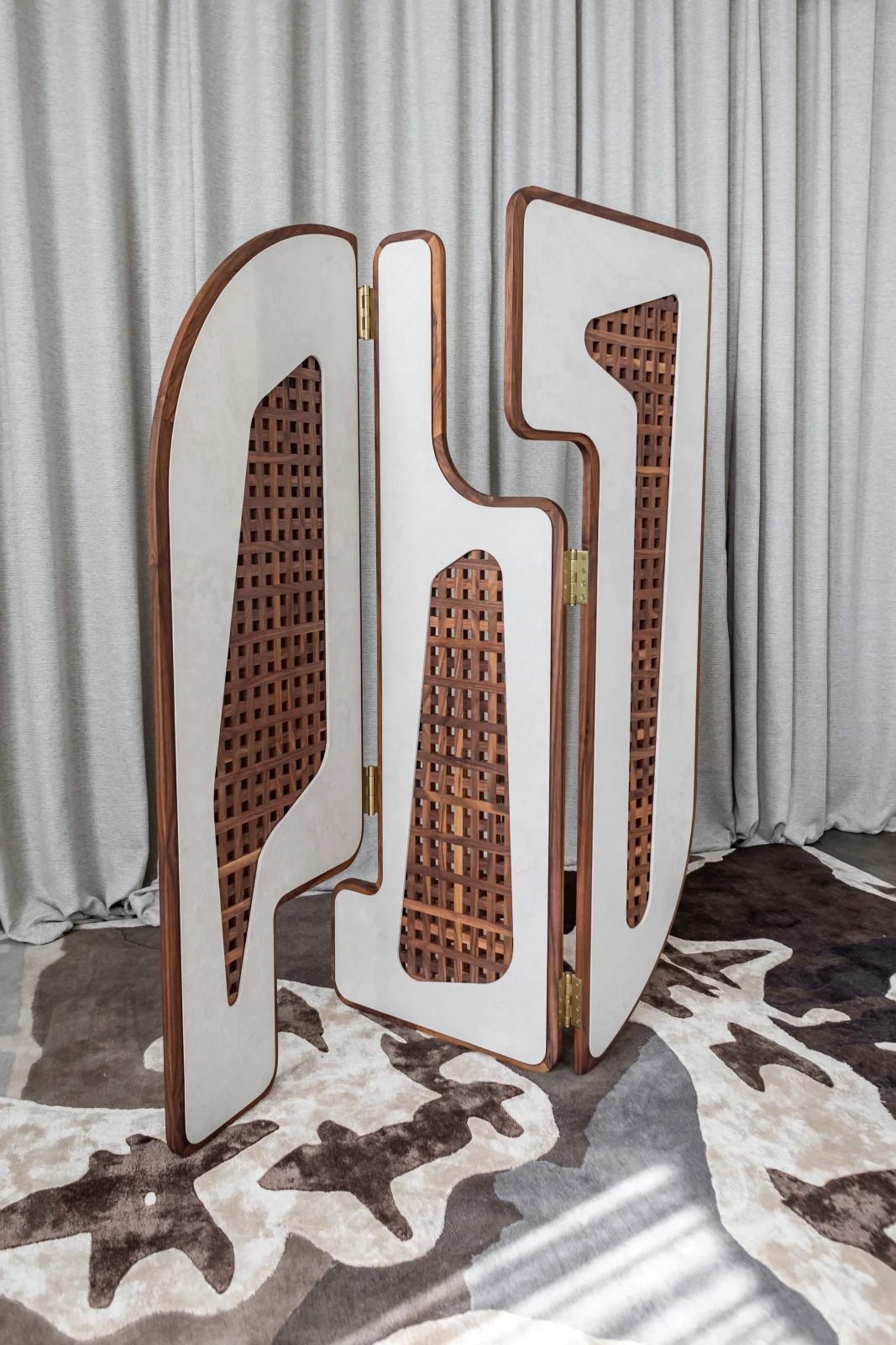 B D | Room Divider — 4