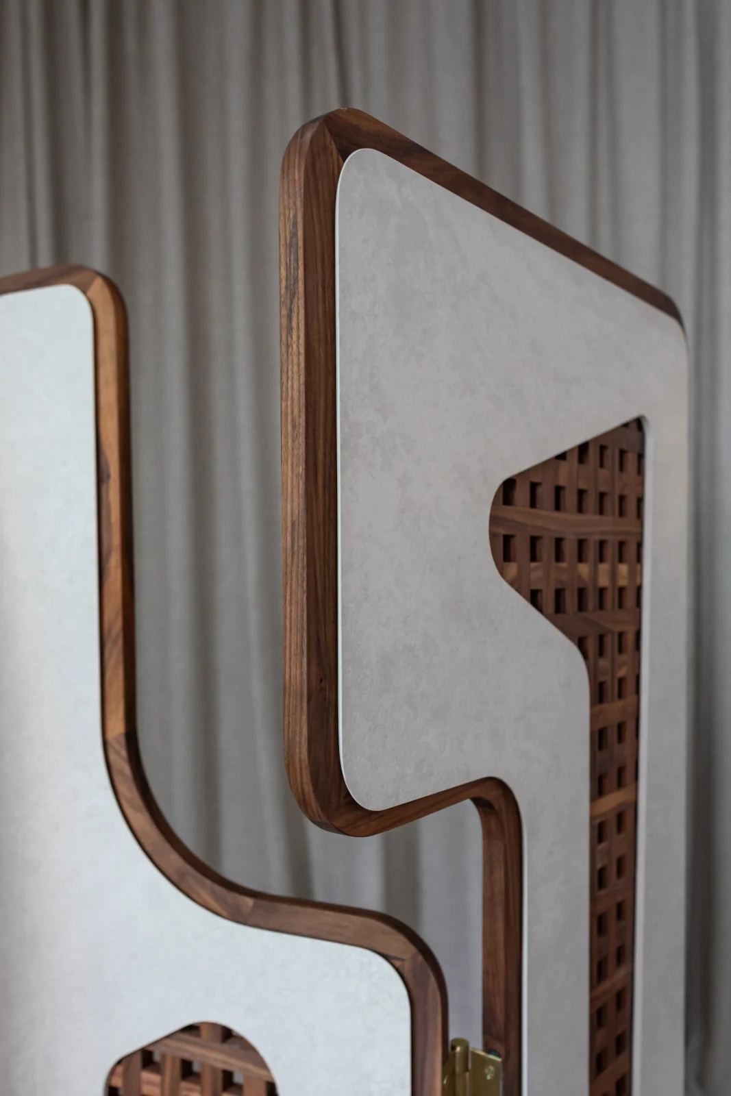 B D | Room Divider — 7