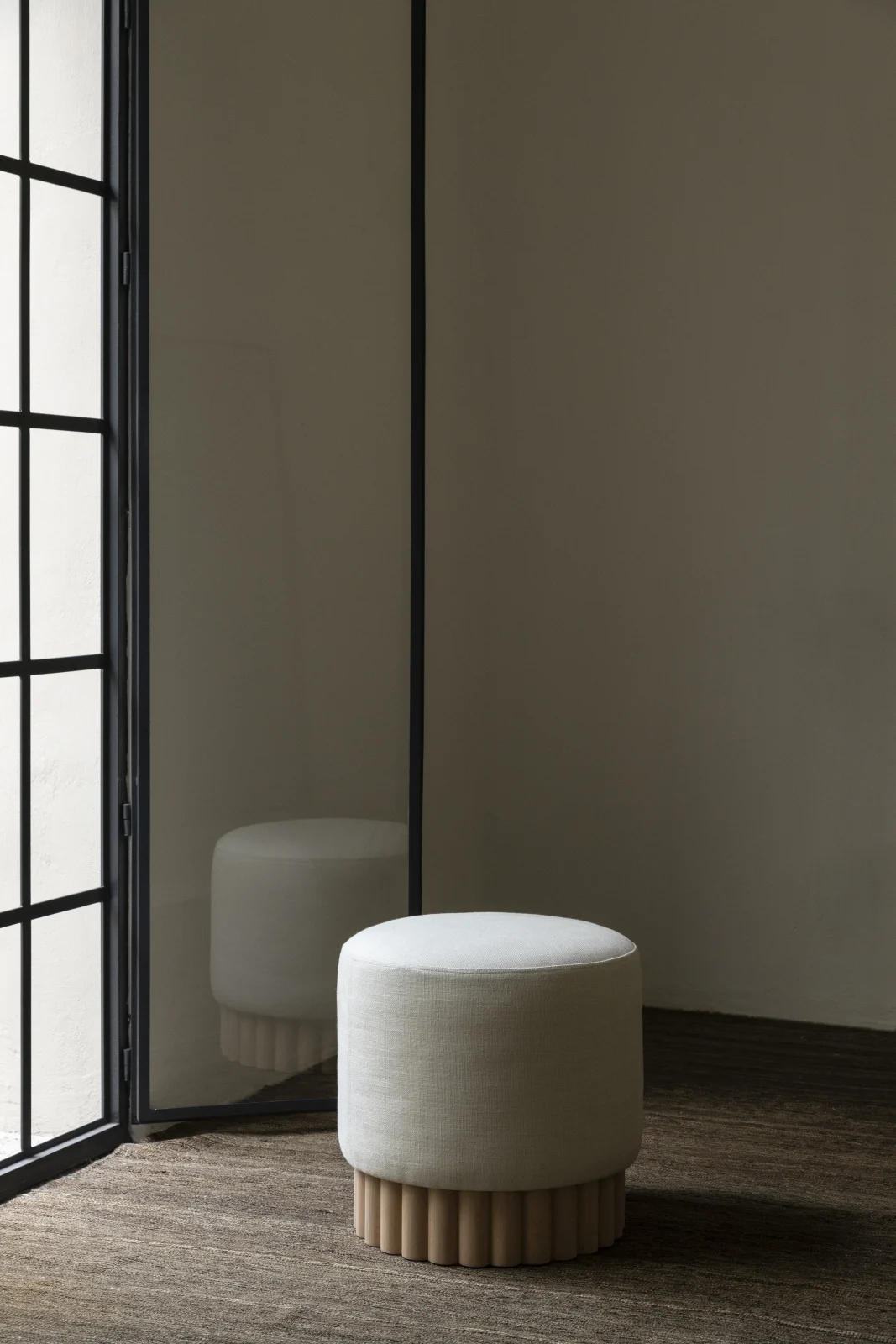 Loto Pouf In Linen — 2
