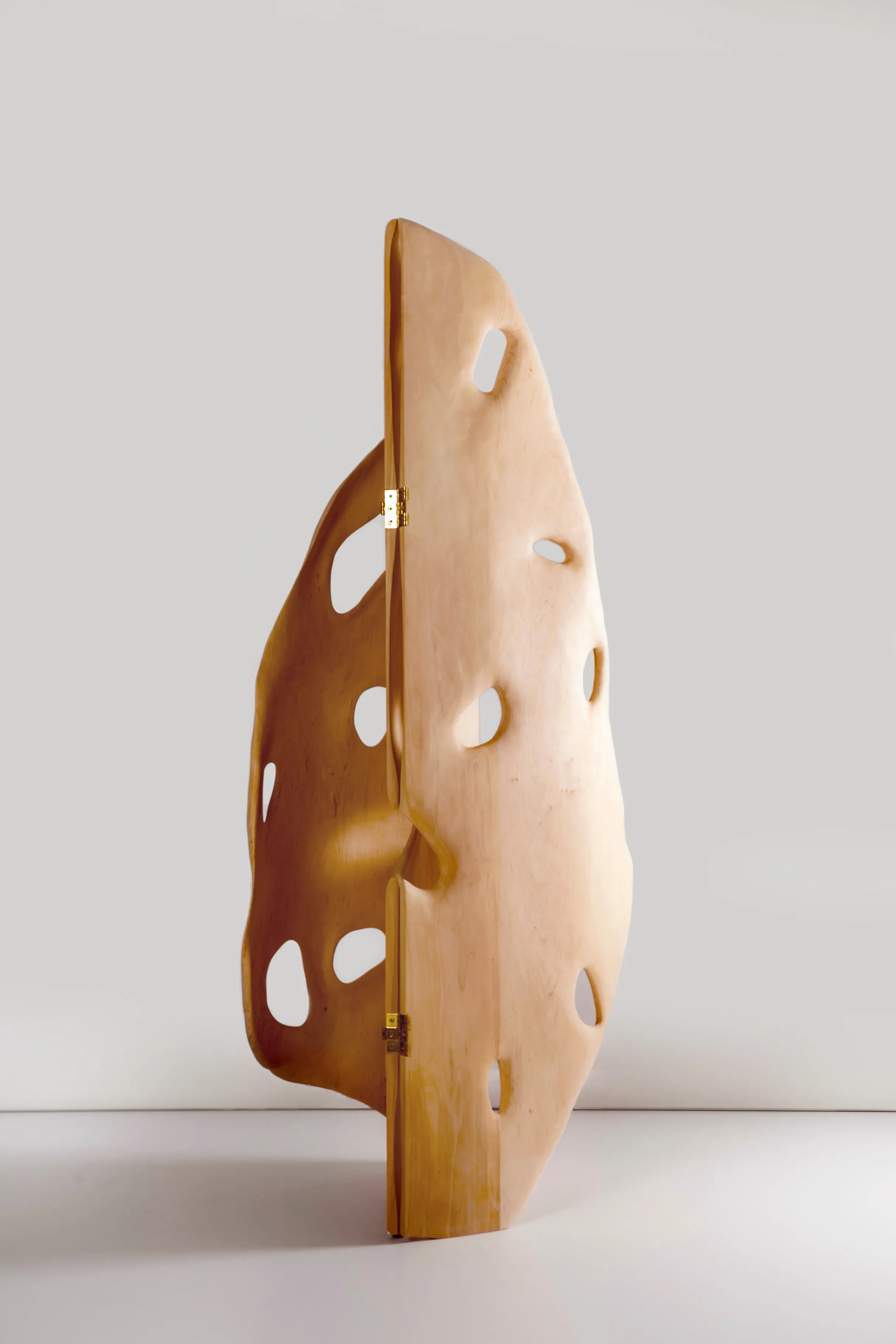 Shape N.1 wooden room screen by Anna Bera