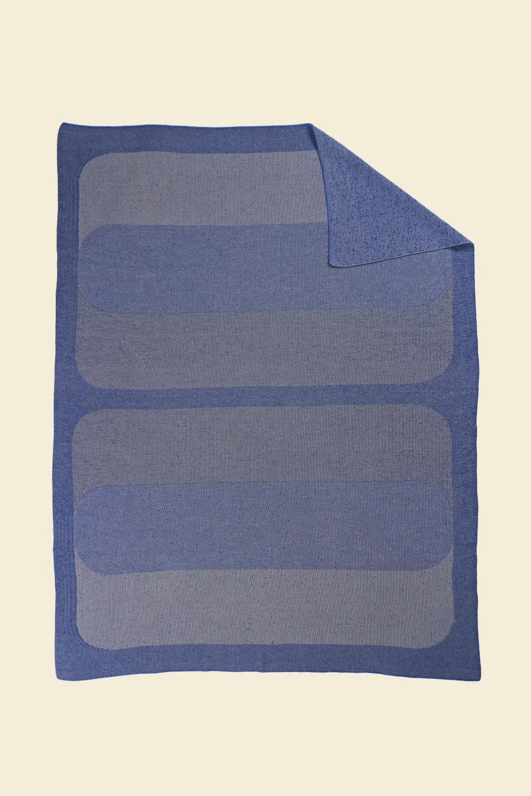 Graphic Blanket In Blue/grey - Boi X Leigh Bagley — 8