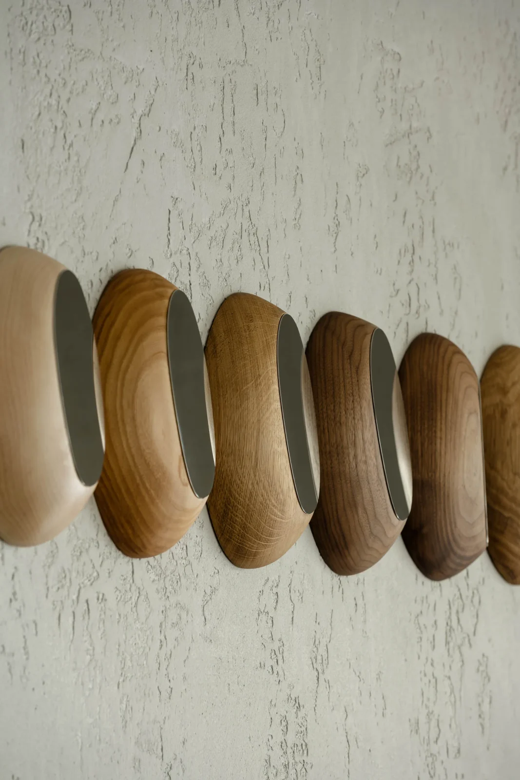 Walnut Mirror F — Ves — 3