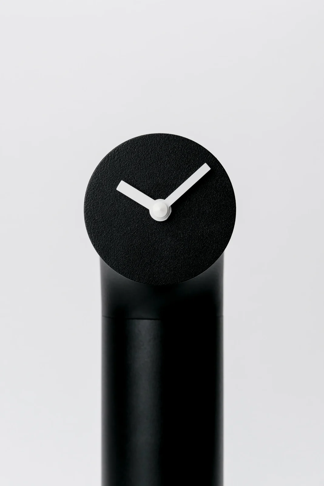 Stadia Clock Black – Stainless Steel Table Clock — 3