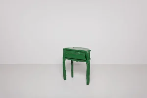 Splitted round cabinet in axe-split Douglas fir with green high-gloss lacquer by Teun Zwets