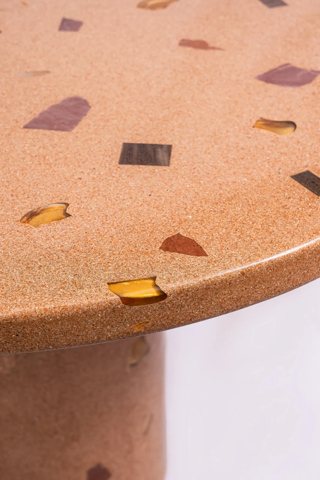 Dendê Dining Table — 4