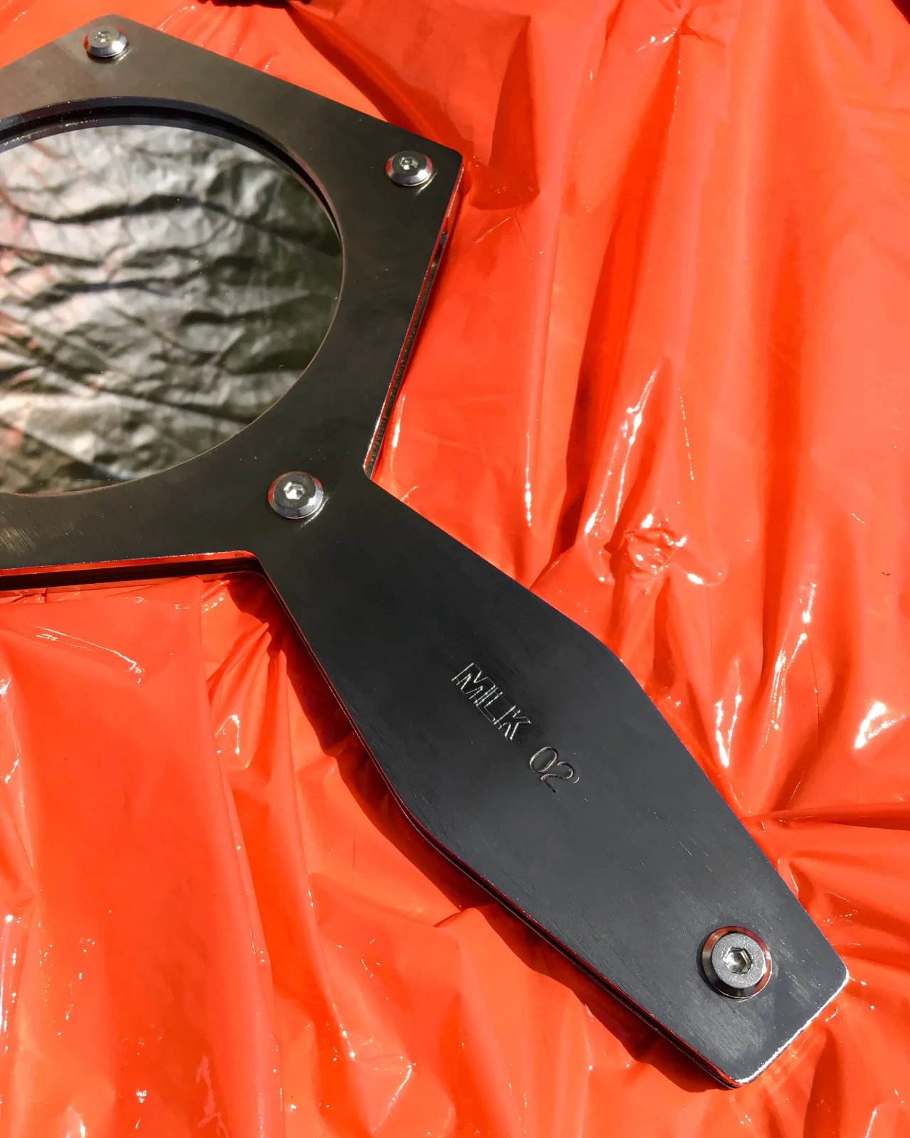 D100 Hand Mirror - Bruched Stainless Steel — 10