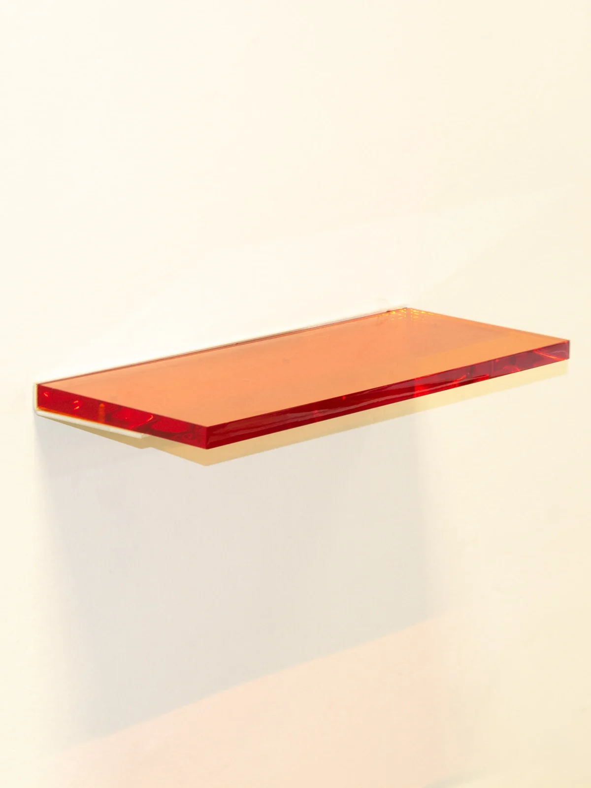 Acrilar acrylic wall shelf by Luiz Solano on natural aluminium profiles