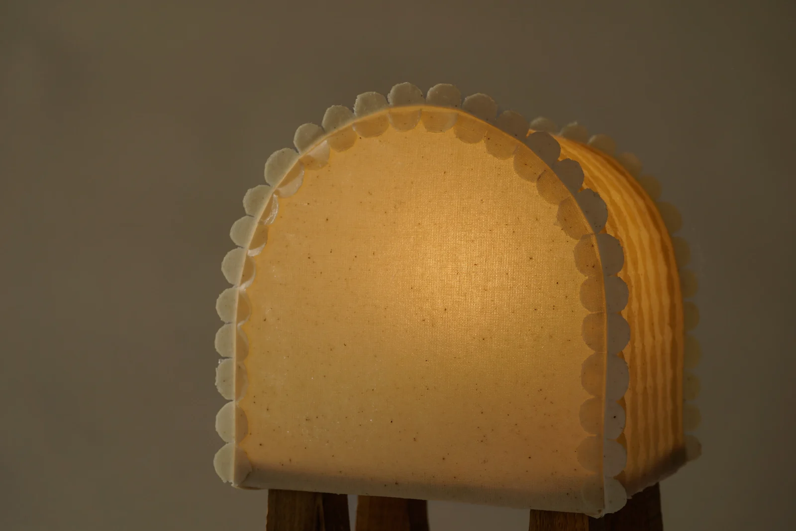 Owca Small Table Lamp In Cotton And Oak Wood — 4