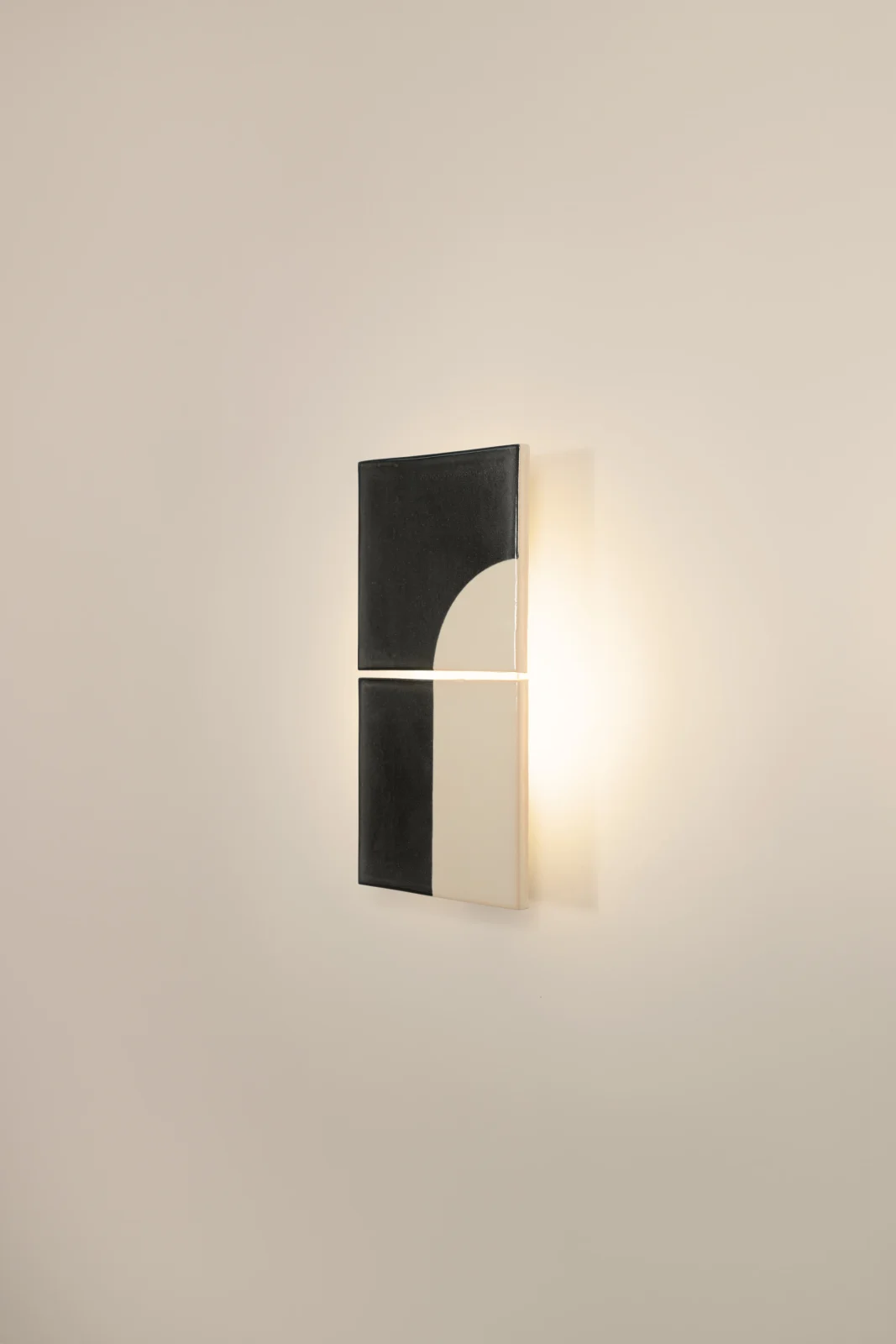 Tiles Door European Wall Sconce in Ceramic and Metal — 13