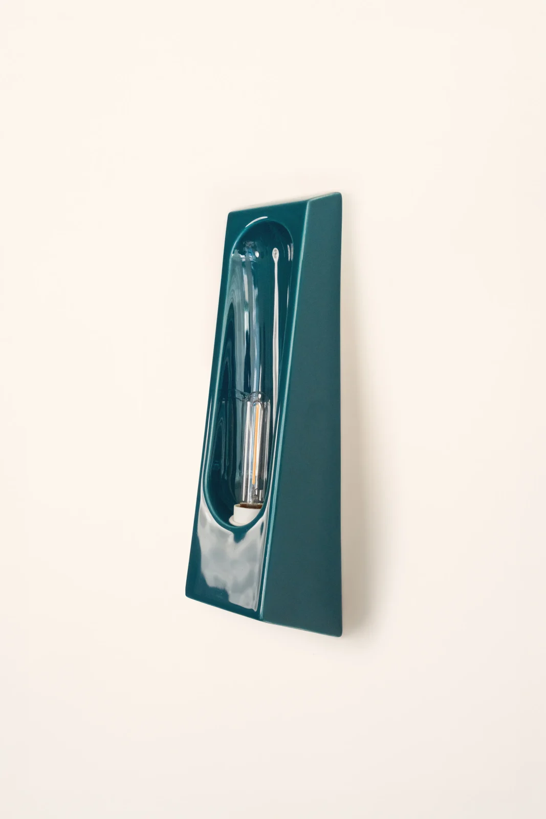 Alcove European Wall Sconce In Glazed Ceramic — 6