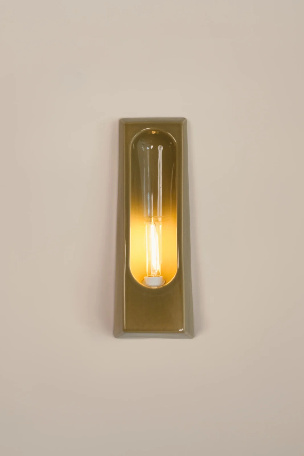 Alcove European Wall Sconce In Glazed Ceramic — 16