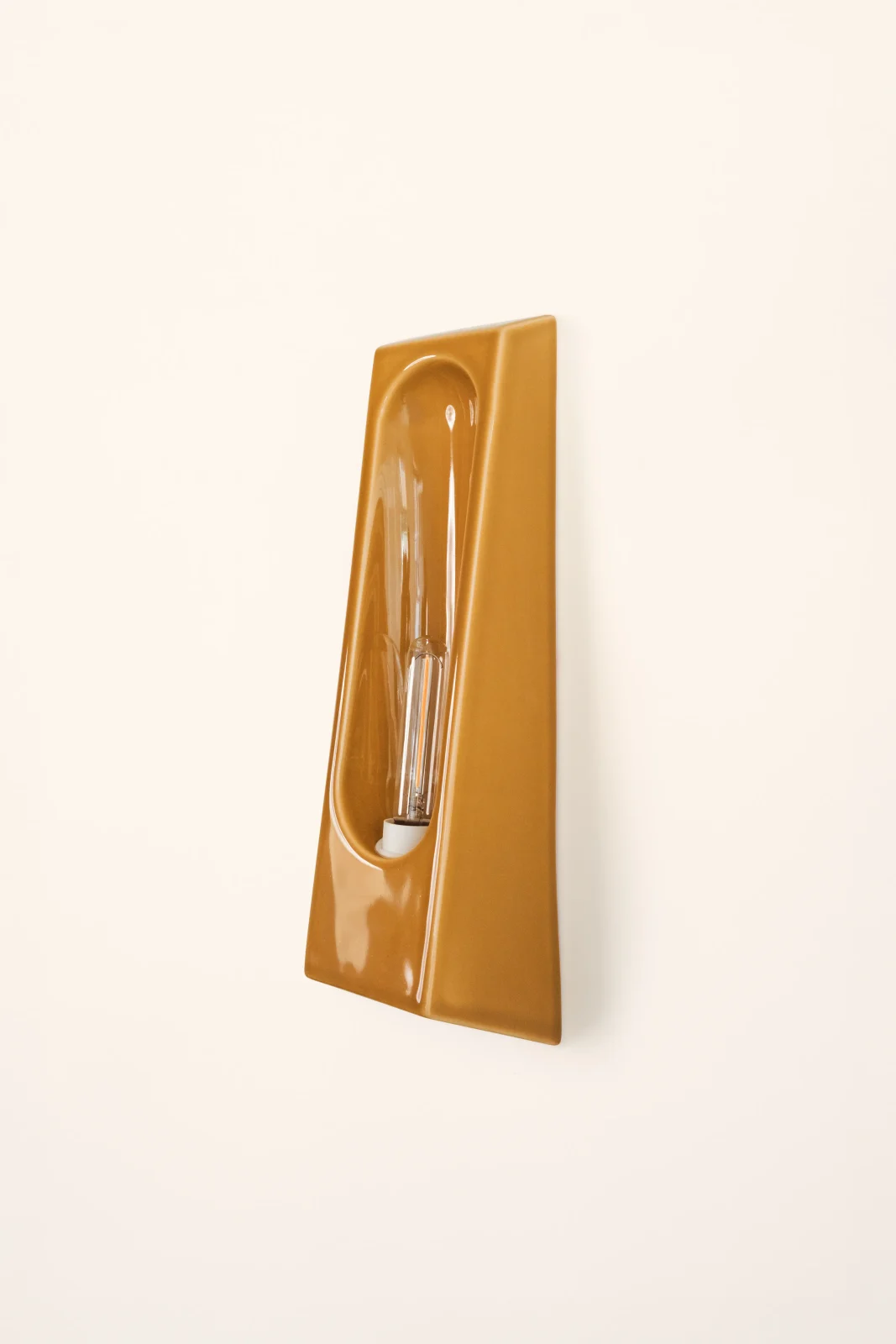 Alcove European Wall Sconce In Glazed Ceramic — 4
