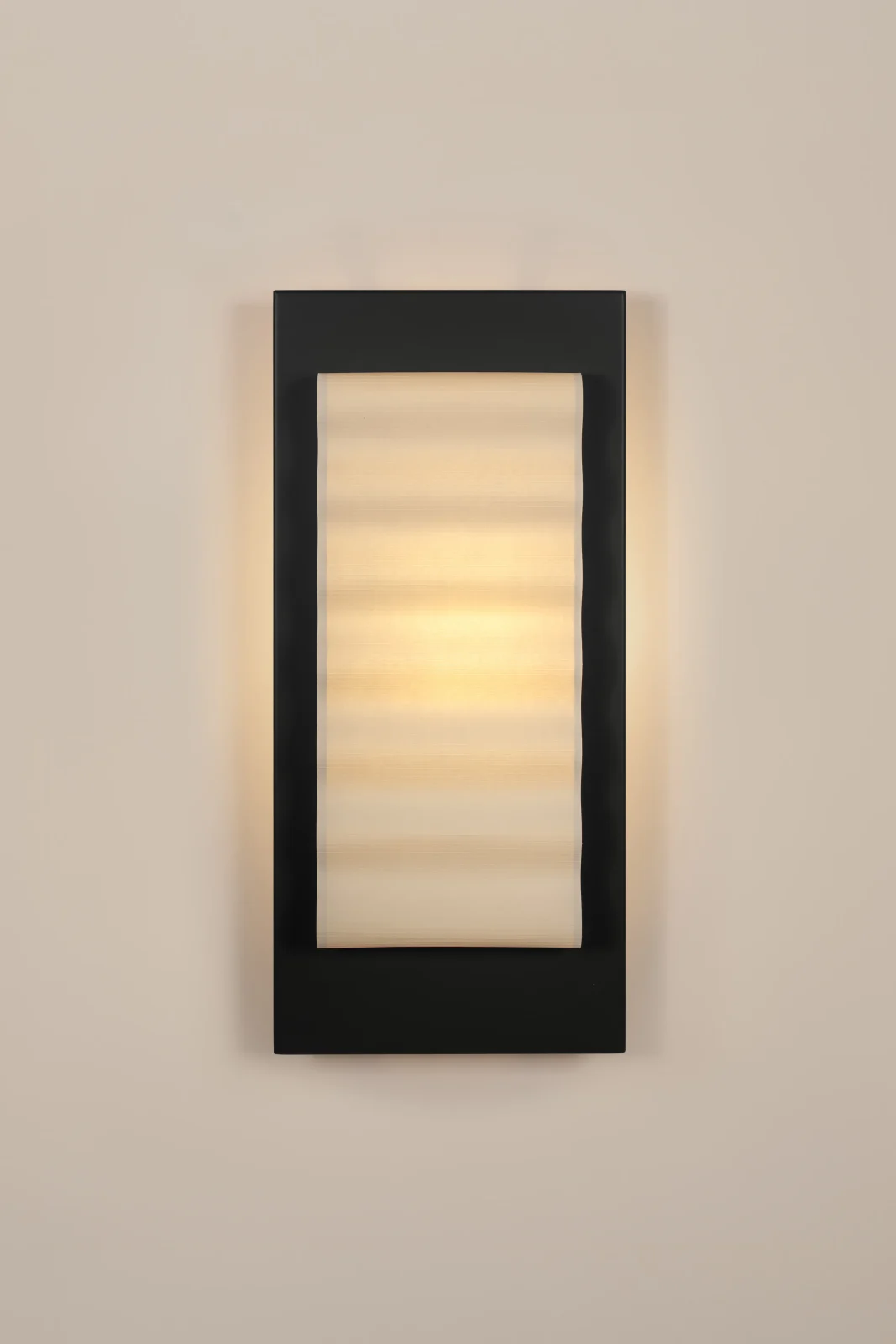 Frame L European Wall Sconce in Paper and Steel — 2