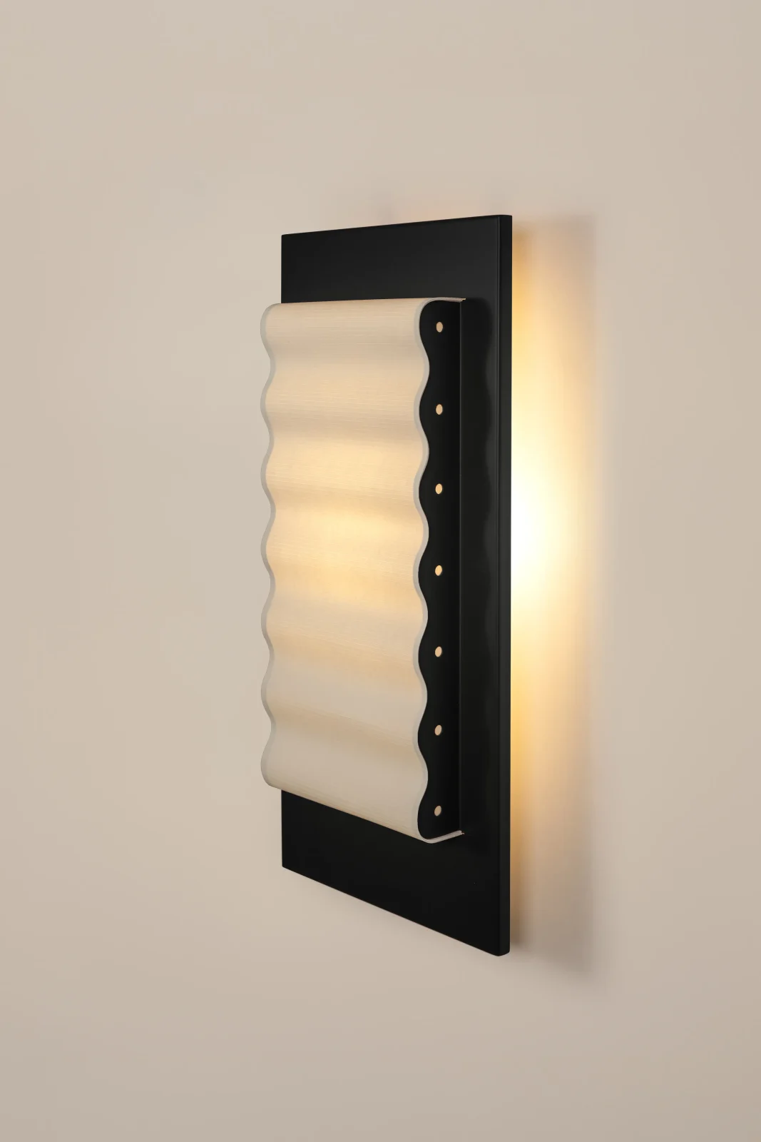 Frame L European Wall Sconce in Paper and Steel — 16
