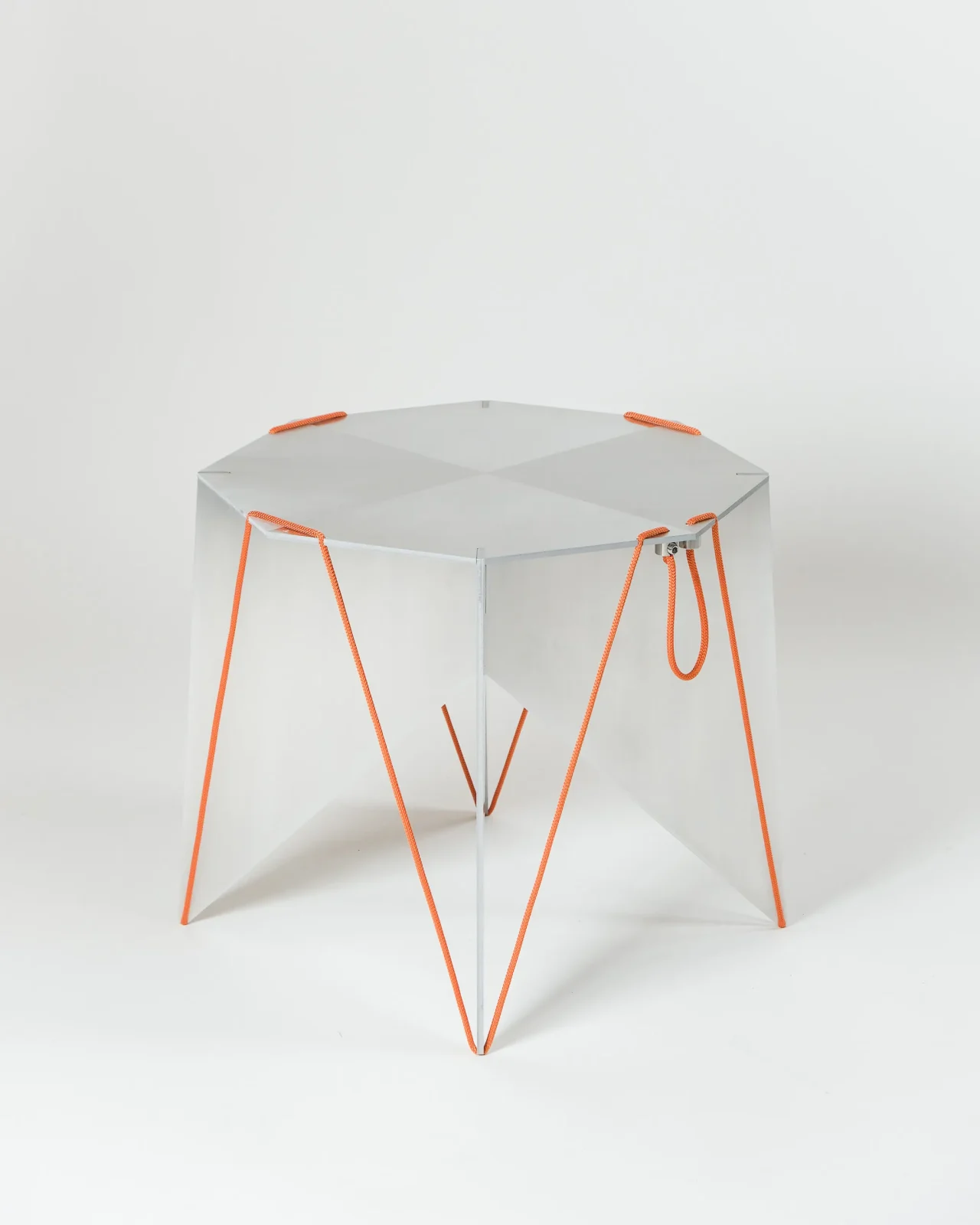 String | Table 01 - Metal Side Table With A String — 3