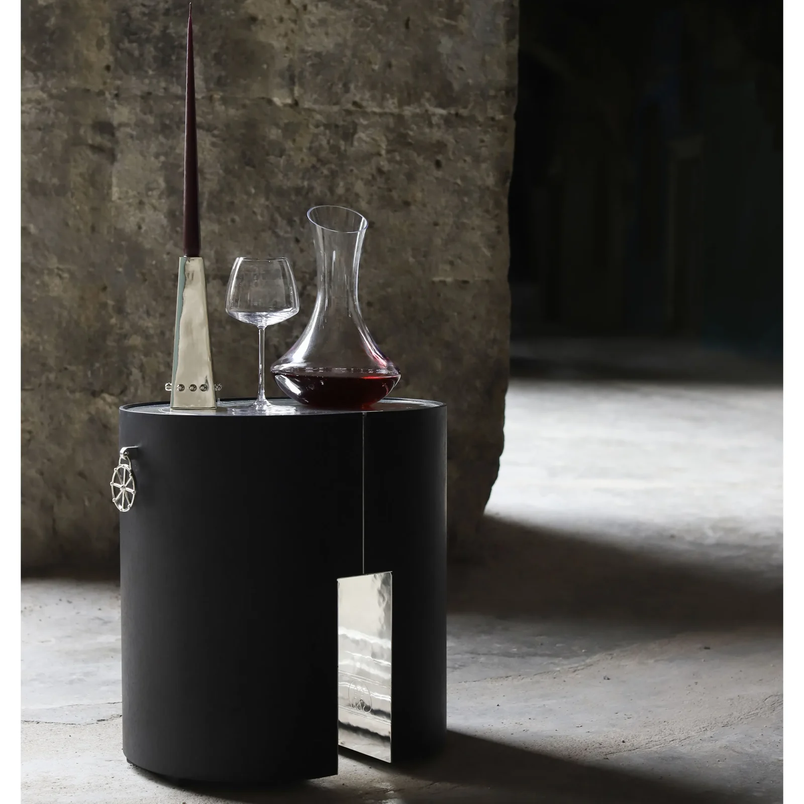 Taru Side Table — 10