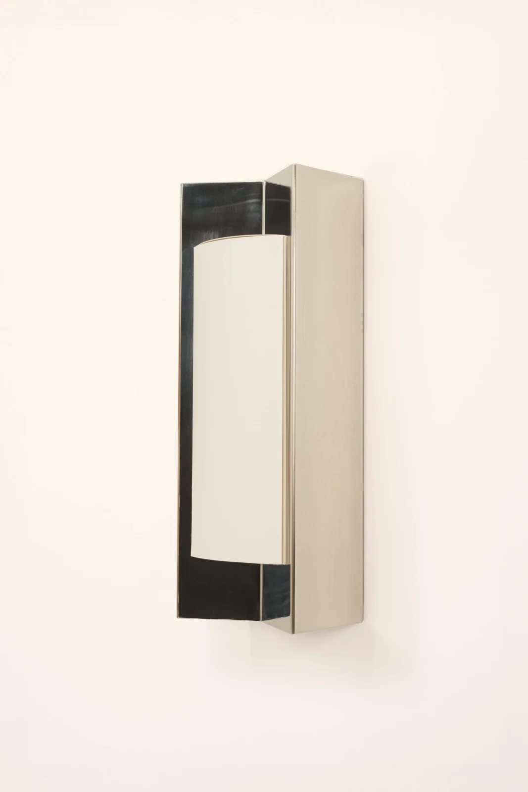 Arrow M European Wall Sconce in Polished Steel — 4