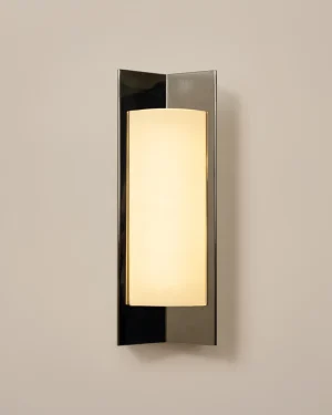 Arrow M European Wall Sconce In Polished Steel