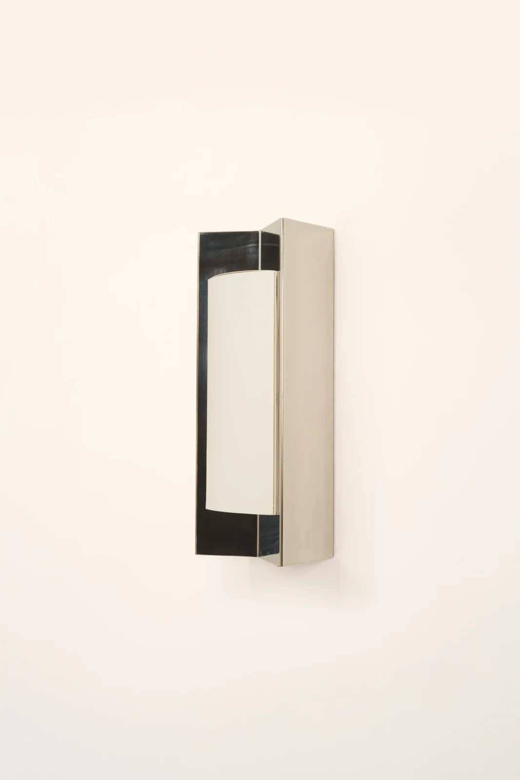 Arrow S American Wall Sconce in Polished Steel — 4