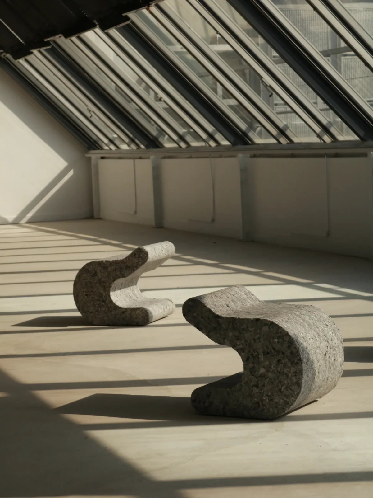 T15 Stool — 5