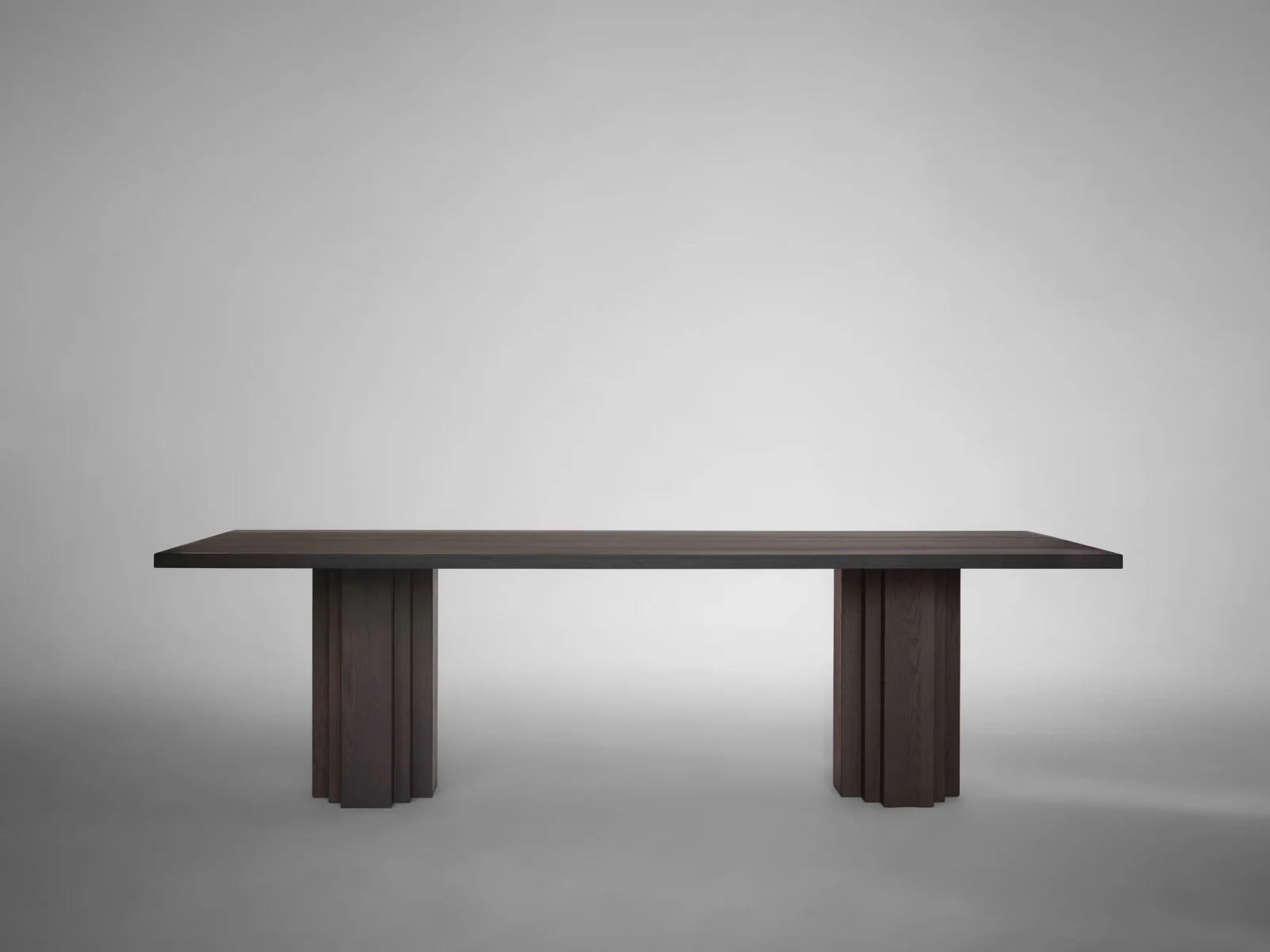 Brut Table — 3