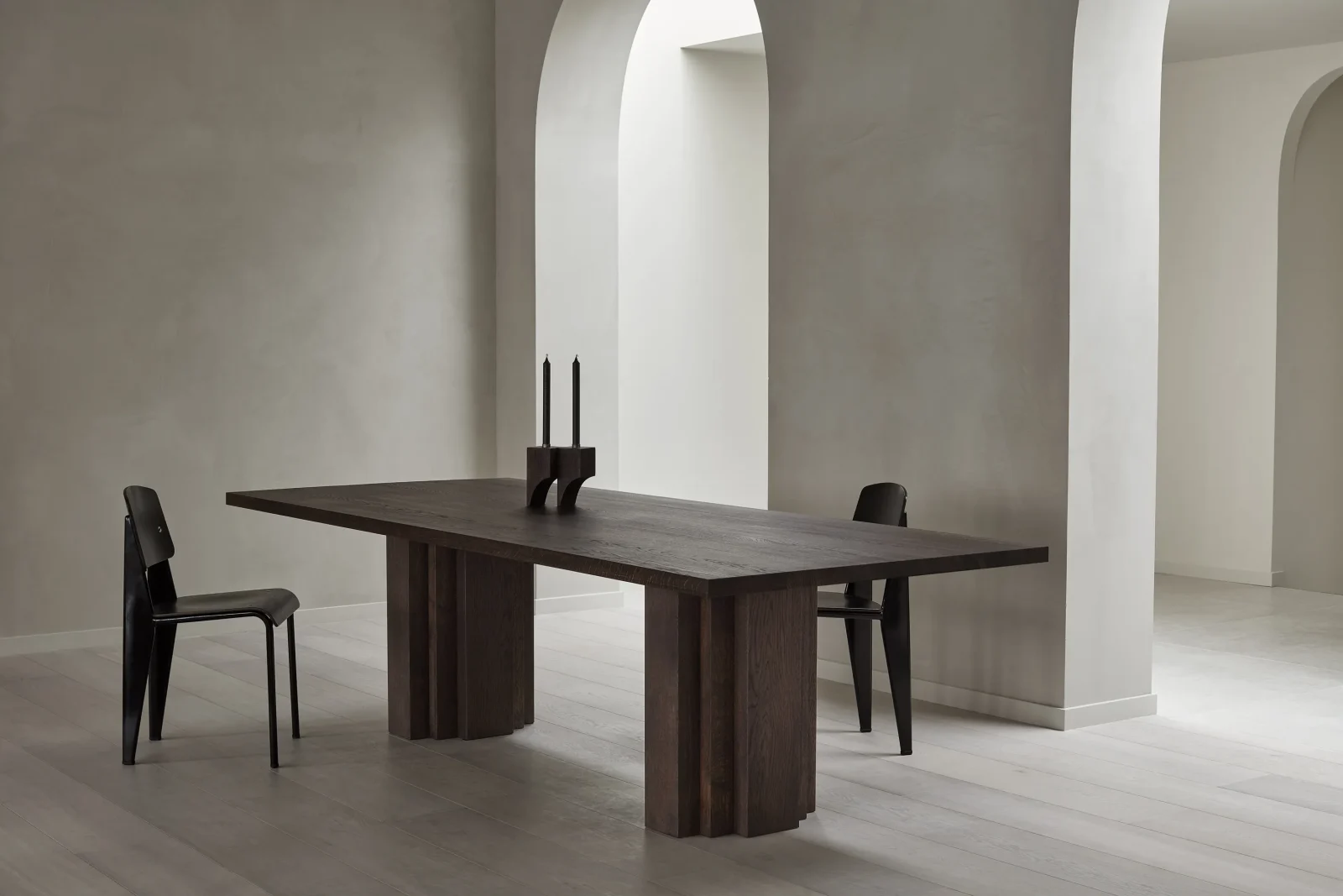 Brut Table — 7