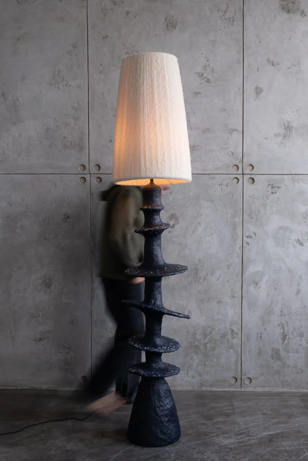 Orbita Floor Lamp in Biocomposite and Bouclé Wool — 6