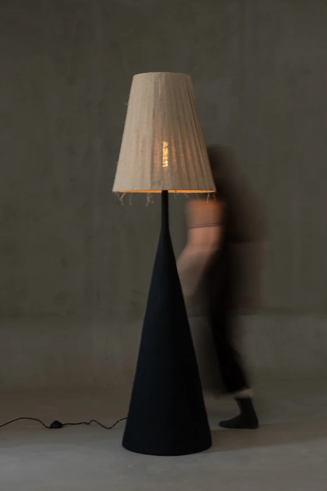 Vereteno Floor Lamp in Biocomposite and Linen — 2