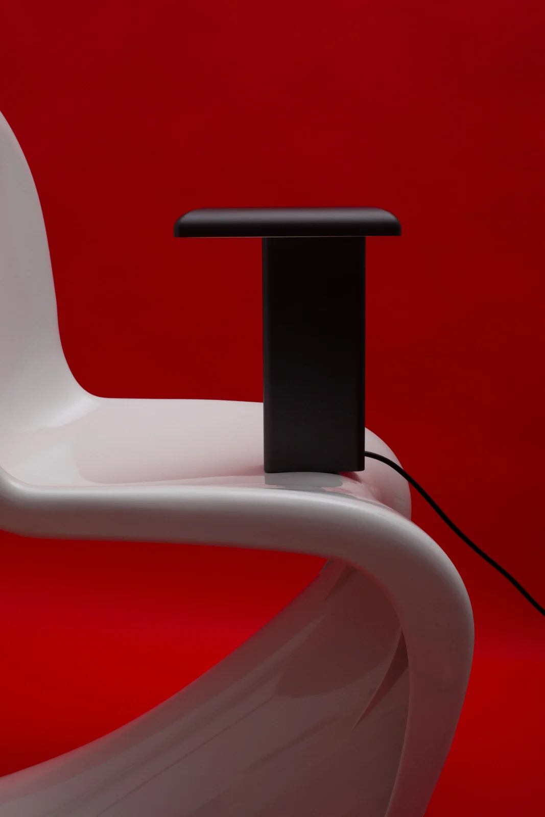 Segment Table Lamp in Aluminum — 5