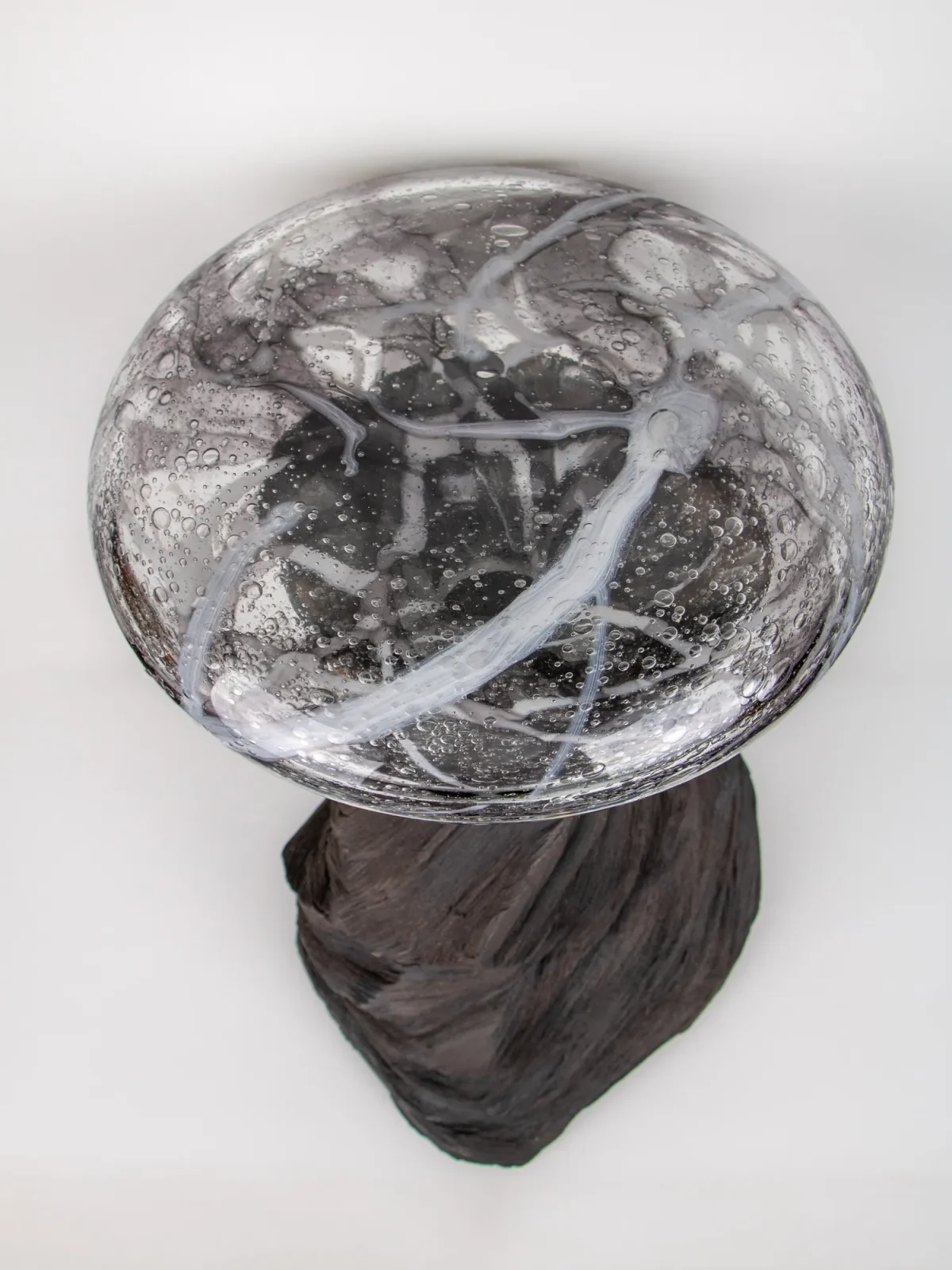 Isla No 1 - Sculptural Table In Stoneware & Hand-blown Glass — 2