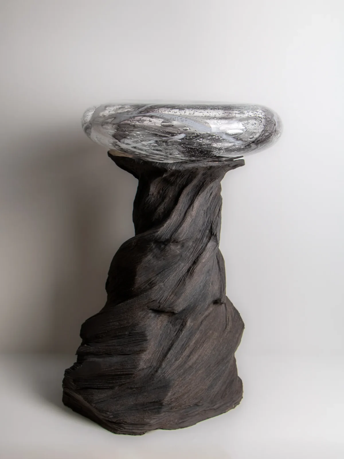 Isla No 1 - Sculptural Table In Stoneware & Hand-blown Glass — 3