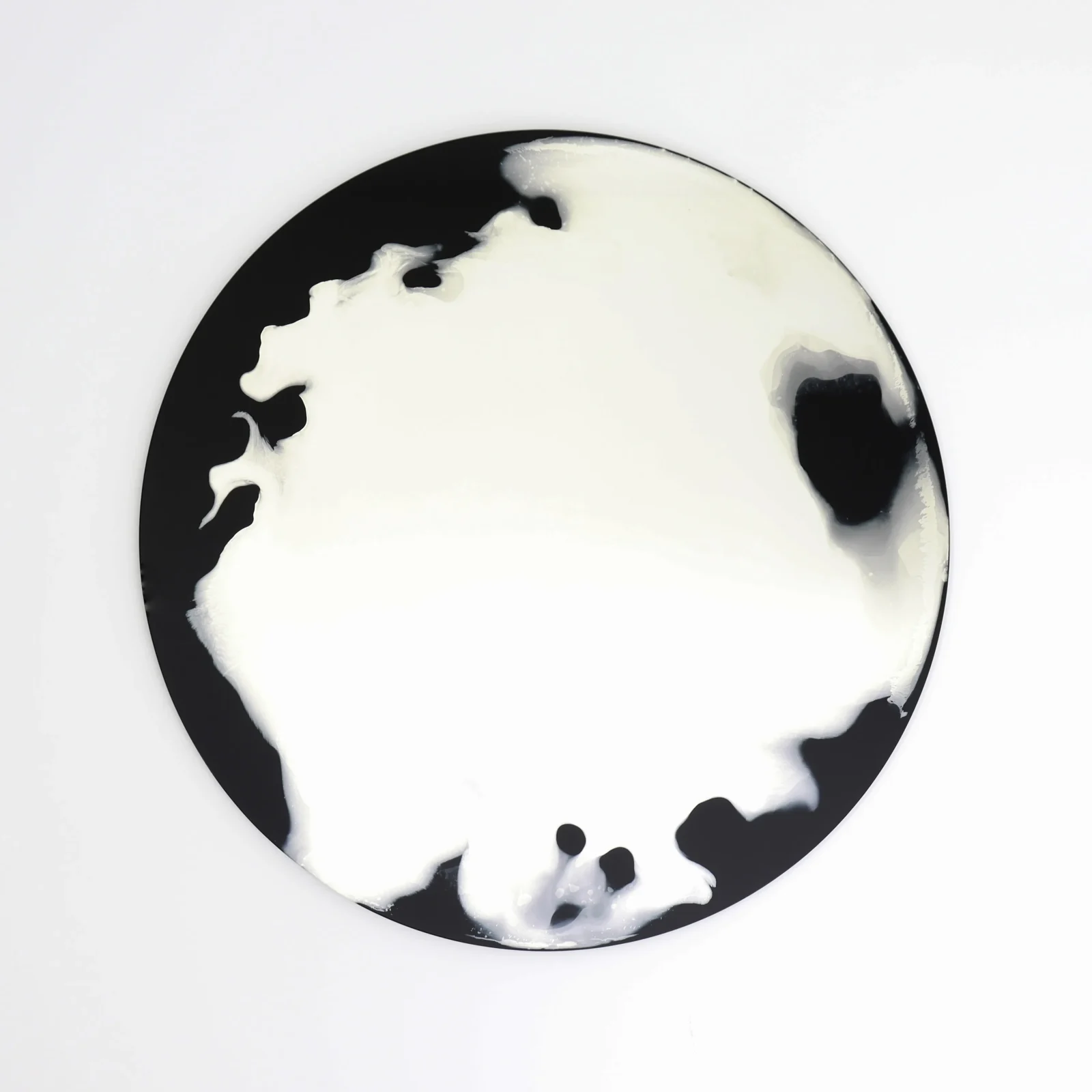 Float Mirror Black #b_31 in Liquid Silver and Glass — 3