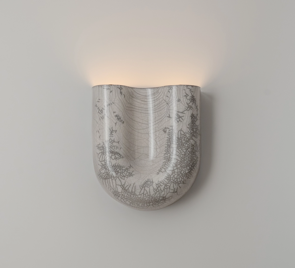 Onda sconce in raku white ceramic by arrived aliens