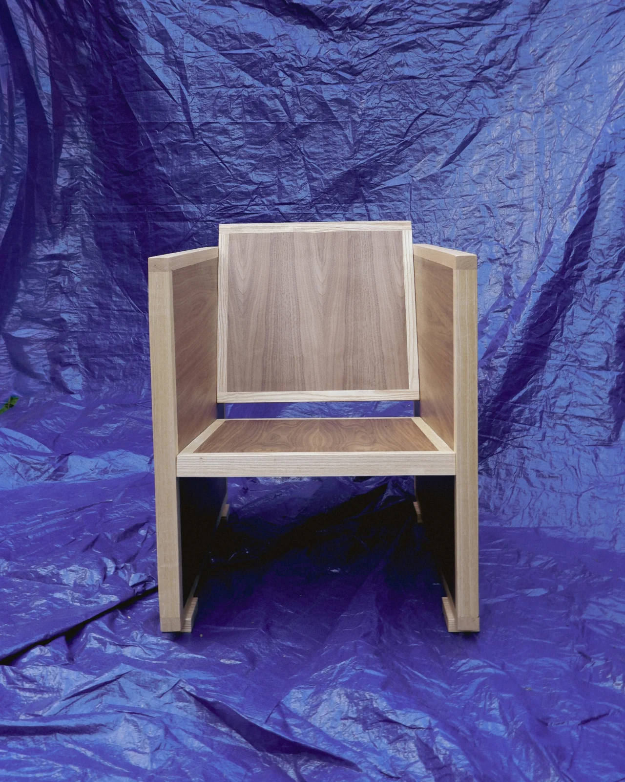 Acid Lounge Chair, Walnut And Ash. Flat Pack — 3