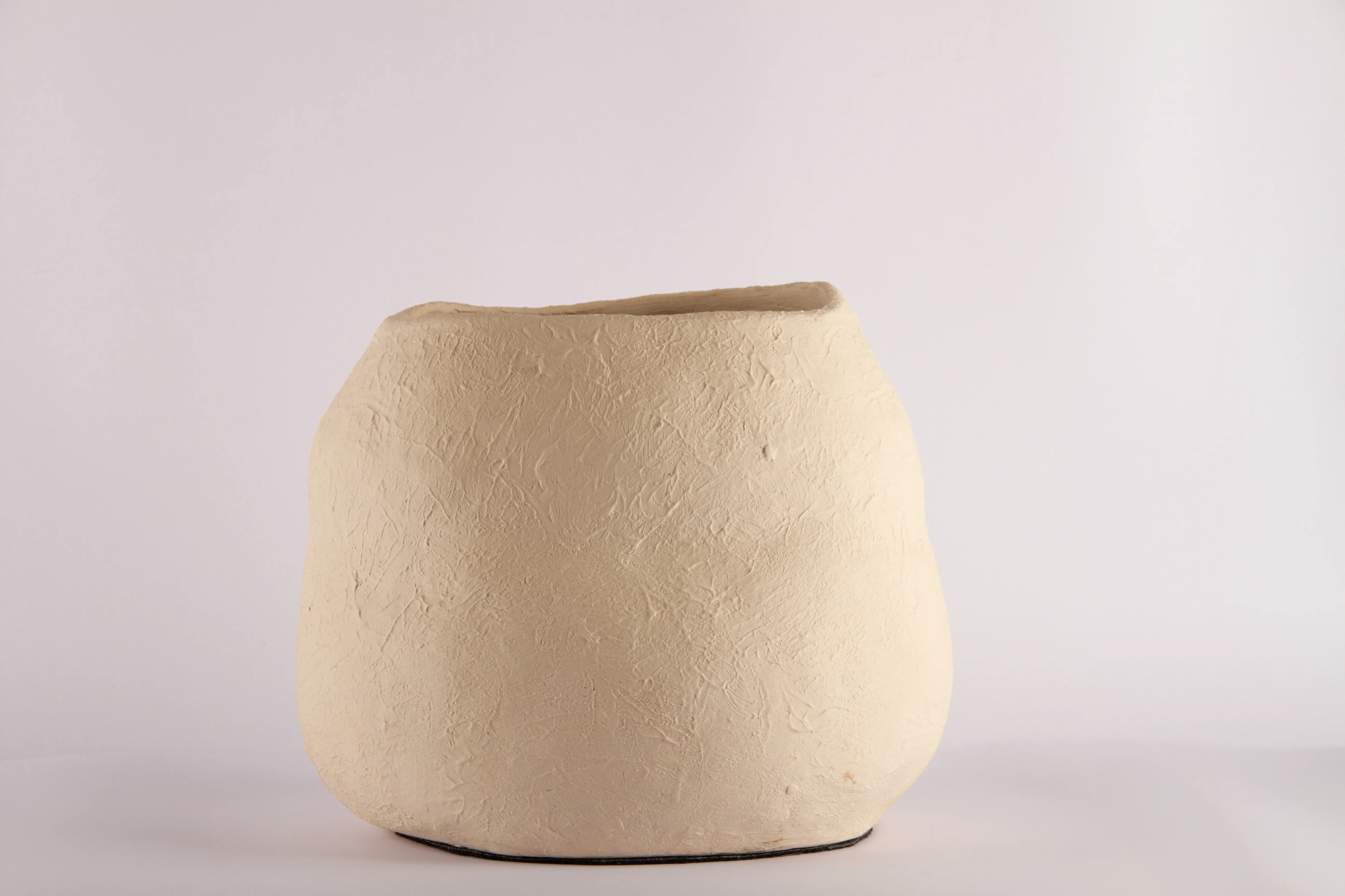 Ovo N4 large stoneware rustic vessel
