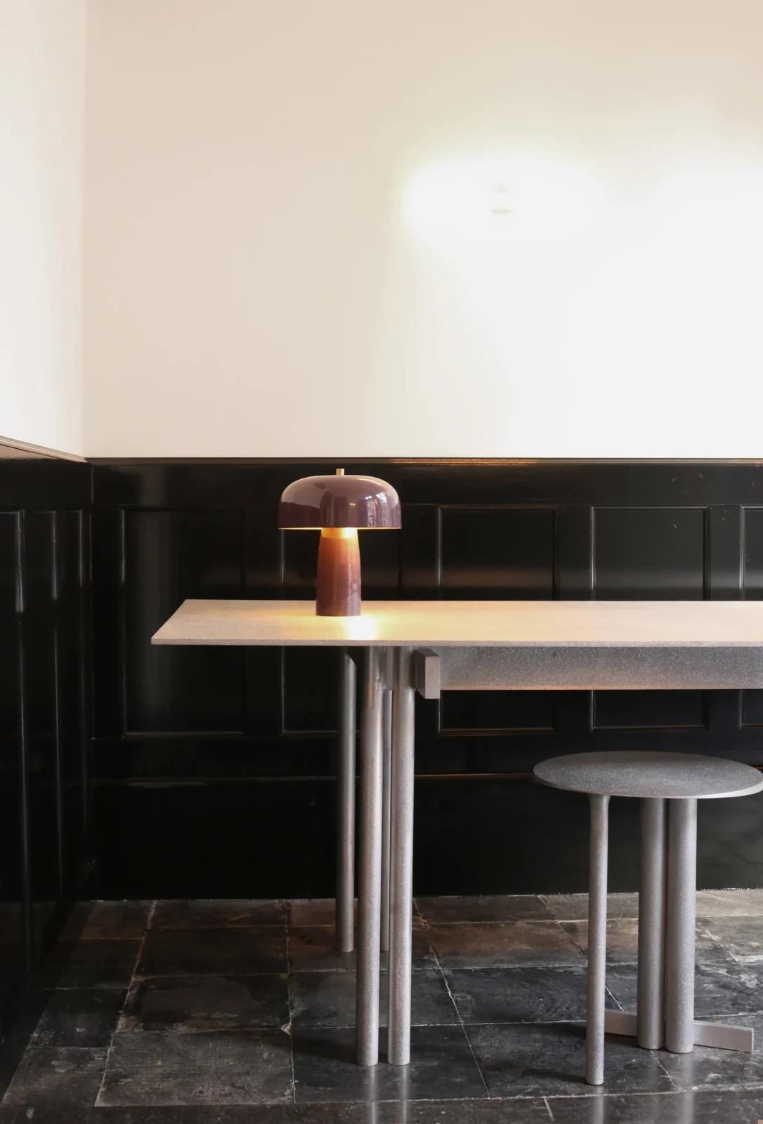 Onor Table — 2