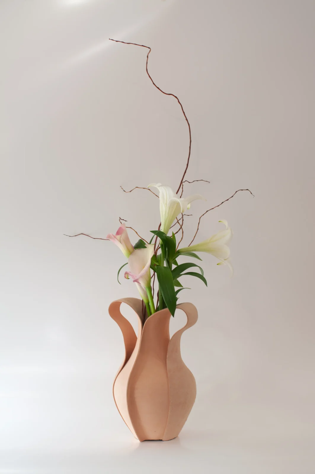 Rebloom – Leather Vessel by LUVATON studio