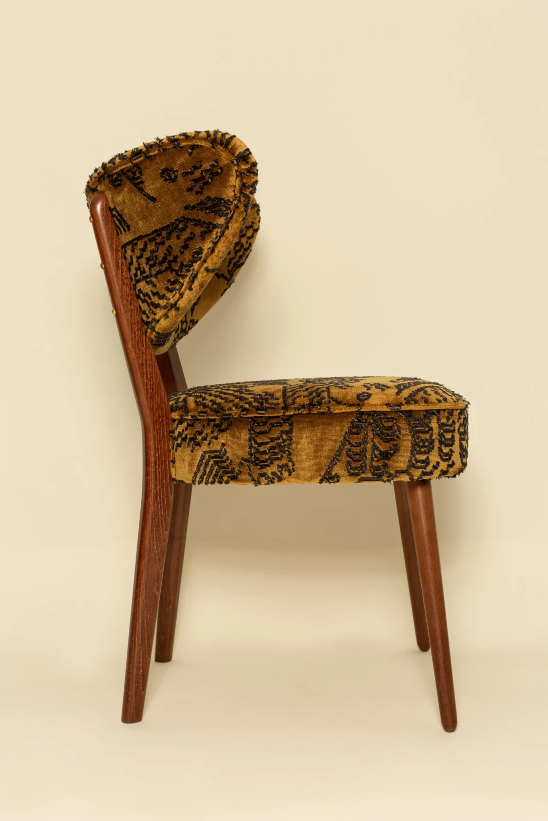 Vintola Dining Chair, Tiger Mountain Velvet - Dedar, Walnut Wood — 6