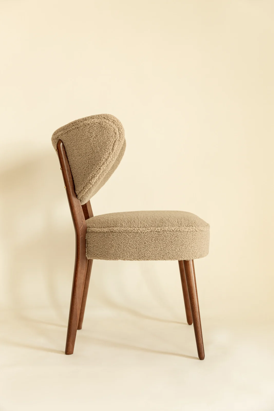 Vintola Dining Chair, Camel Boucle, Walnut Wood, Vintola Studio — 2