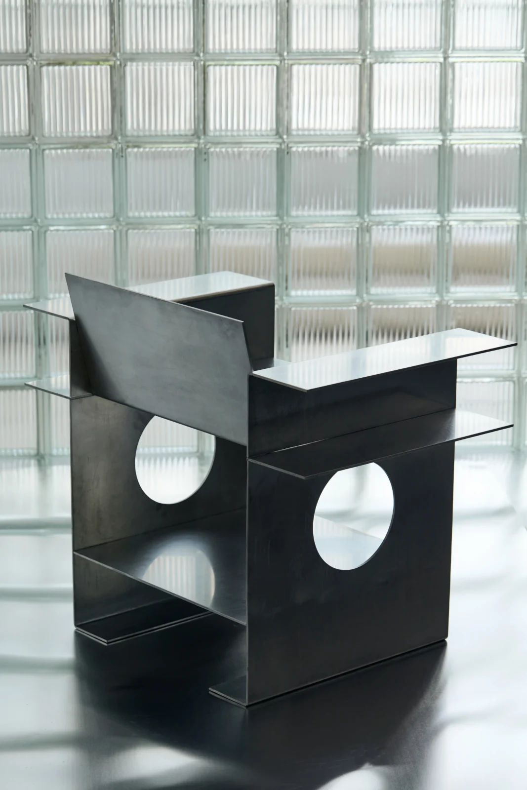 010 - Lounge Chair — 7