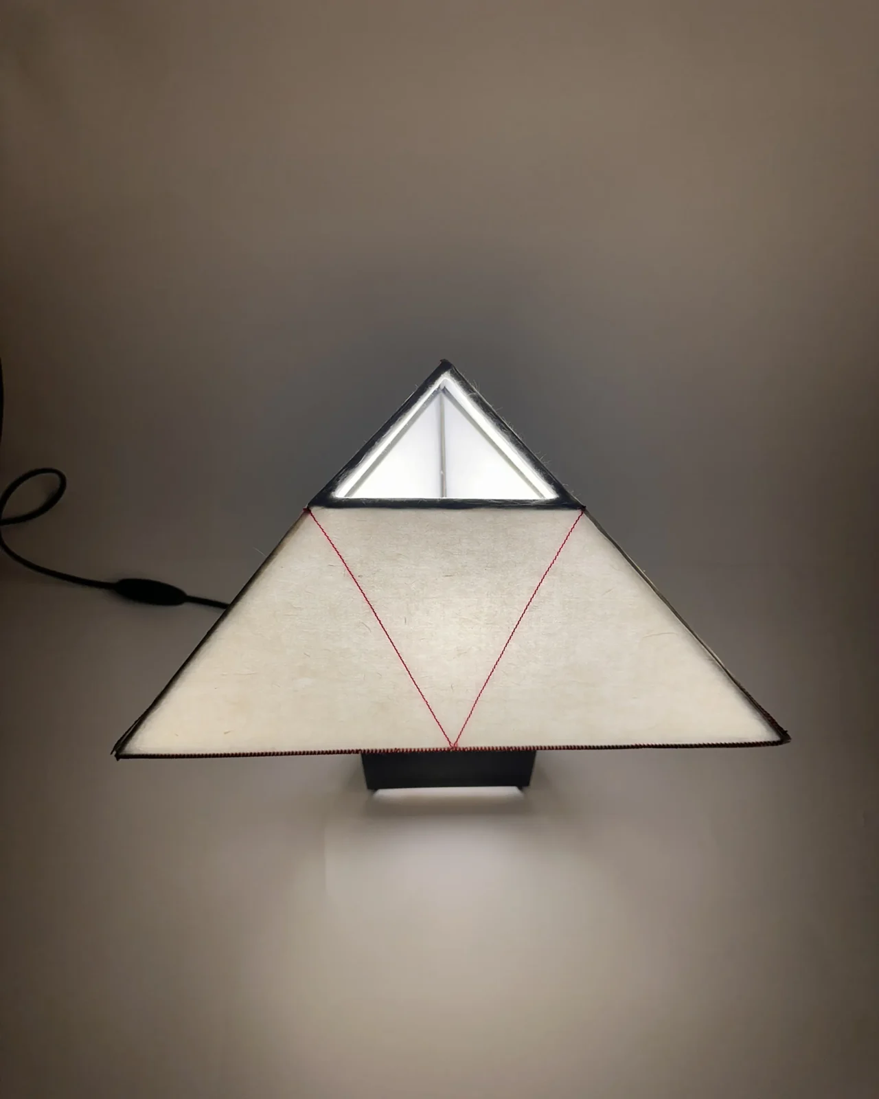 Biiit 005 Table Lamp In Paper And Brass — 10