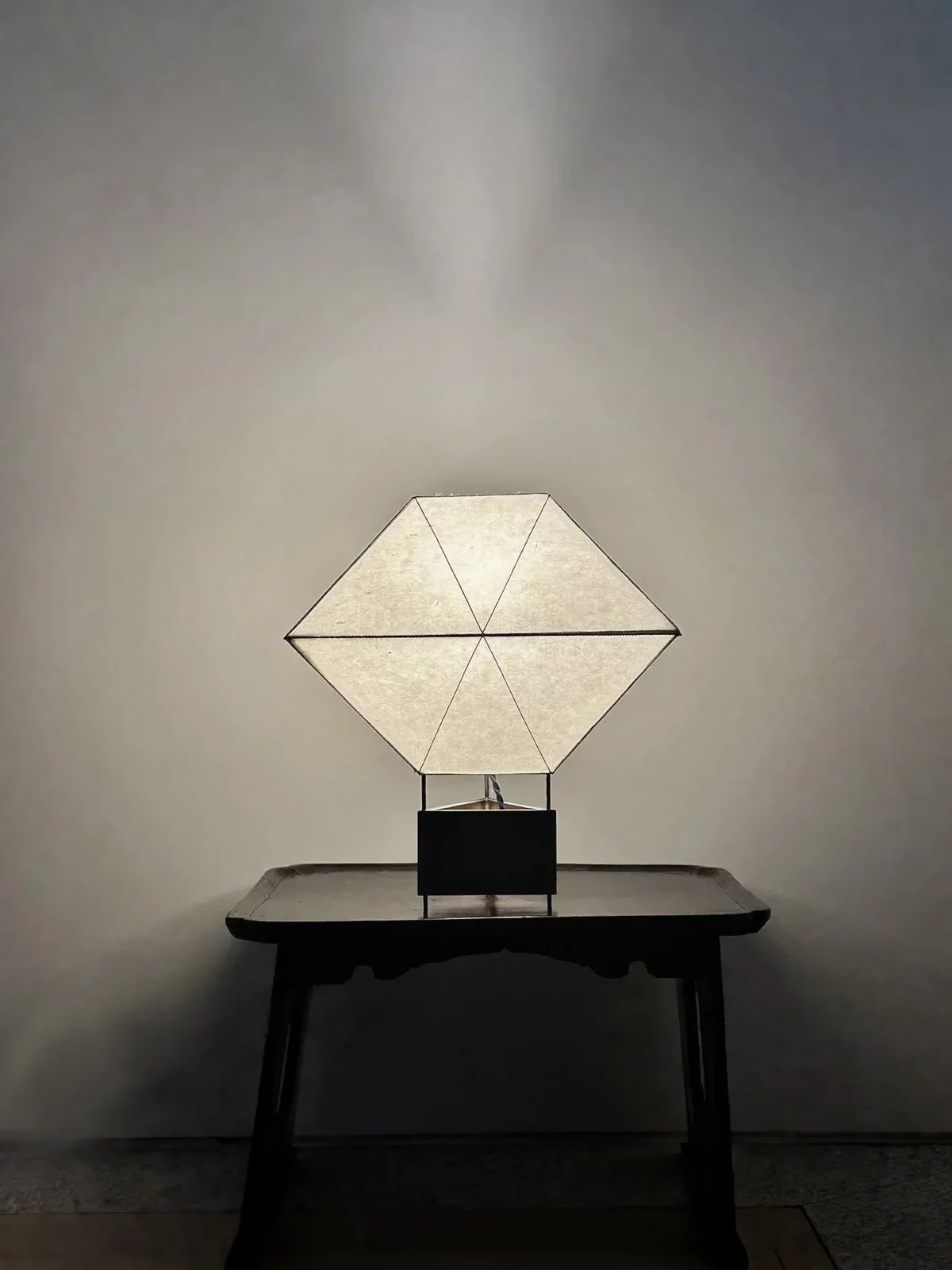 Biiit 005 Table Lamp In Paper And Brass — 11